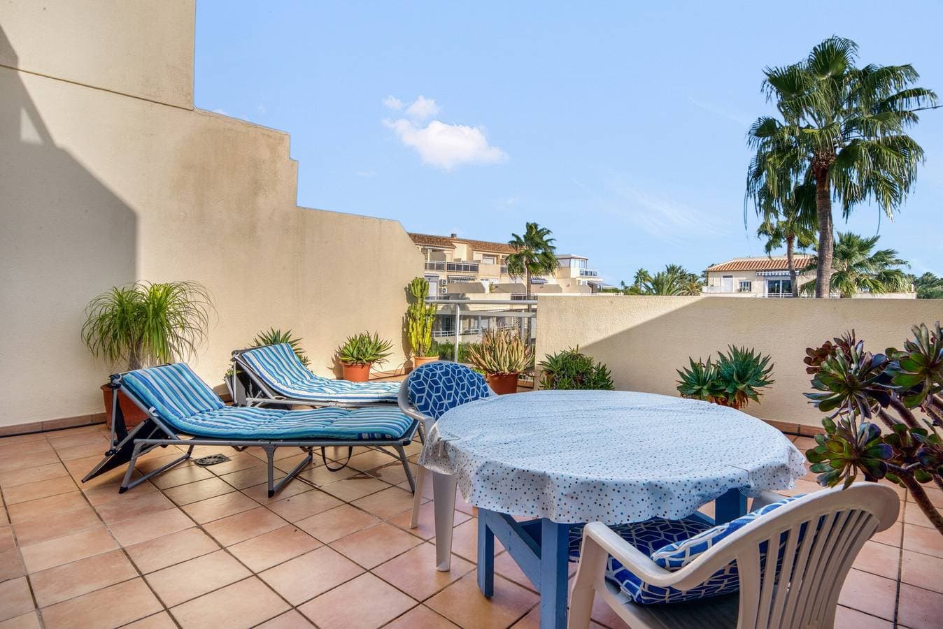 Foto 2 von 26: Casa "Jardines de Denia III" mit Meerblick, Pool, WLAN, Klimaanlage, Terrasse und Garten