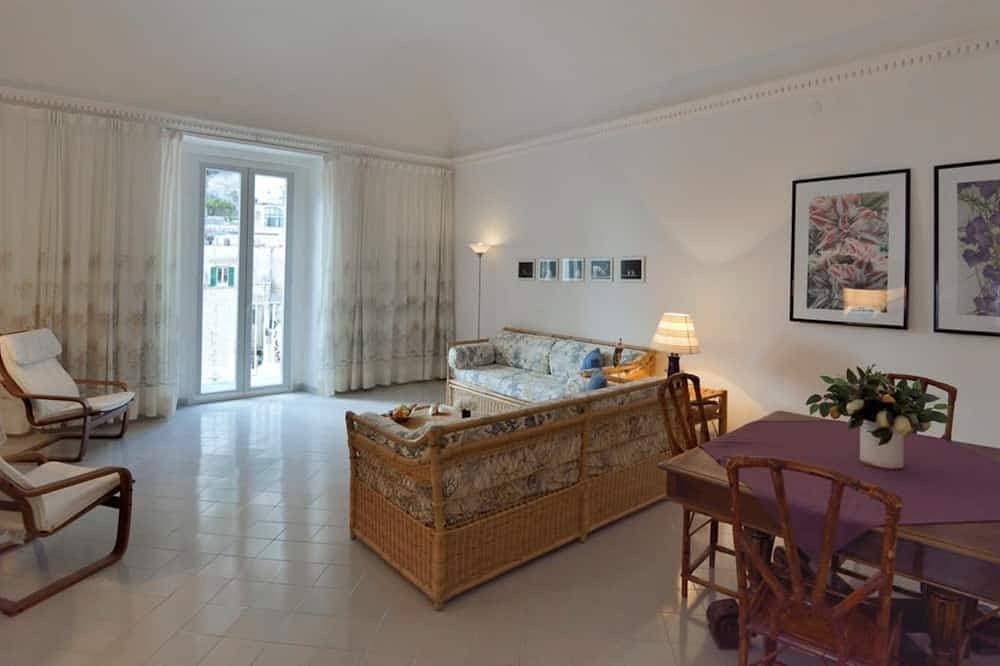 Foto 9 von 17: Pompey Haus mit Terrasse und Meerblick
