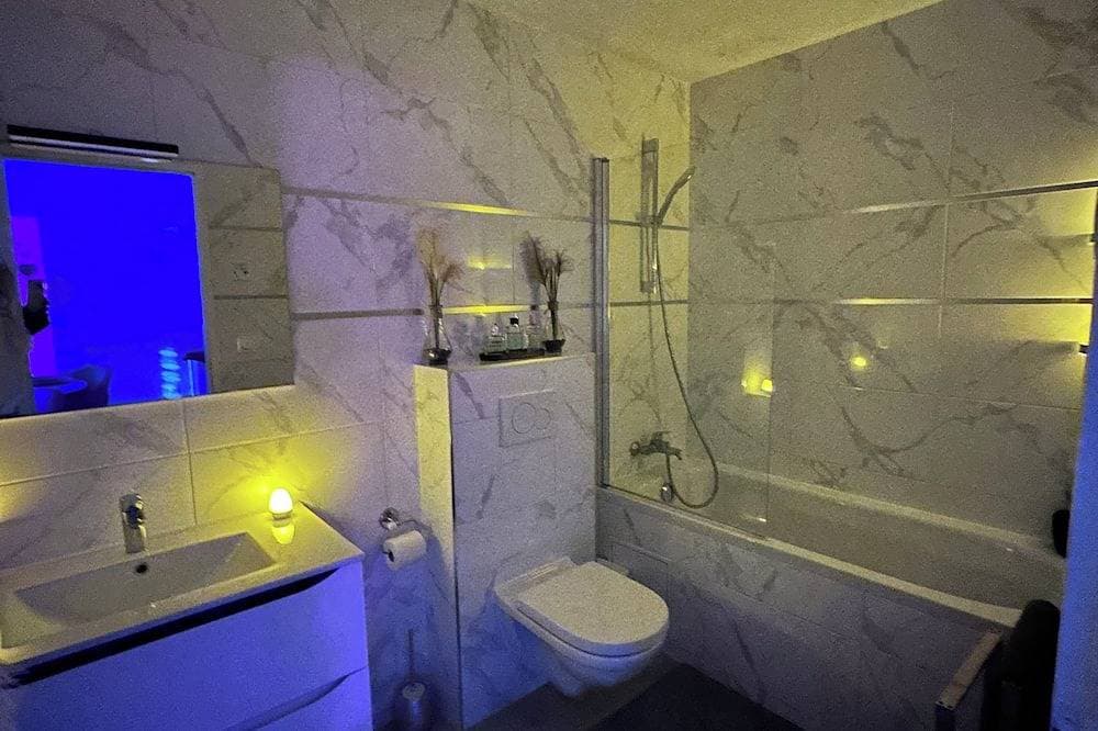 Foto 5 von 14: Romantic getaway with a private hot tub, 15 minutes from Giverny
