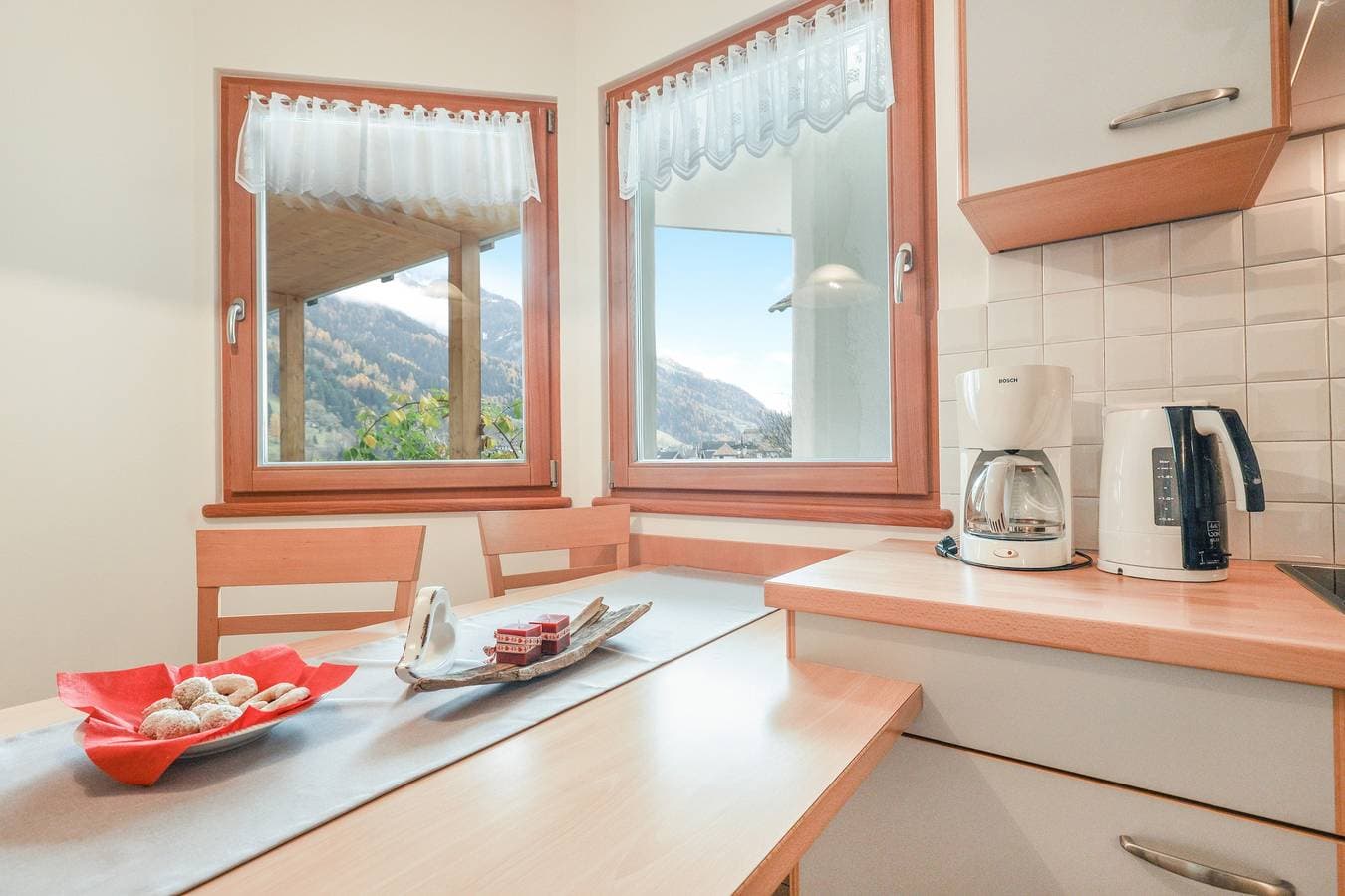 Foto 7 von 16: Ferienwohnung "Kelderer Hof - Meran" mit Bergblick, Terrasse, Garten & WLAN