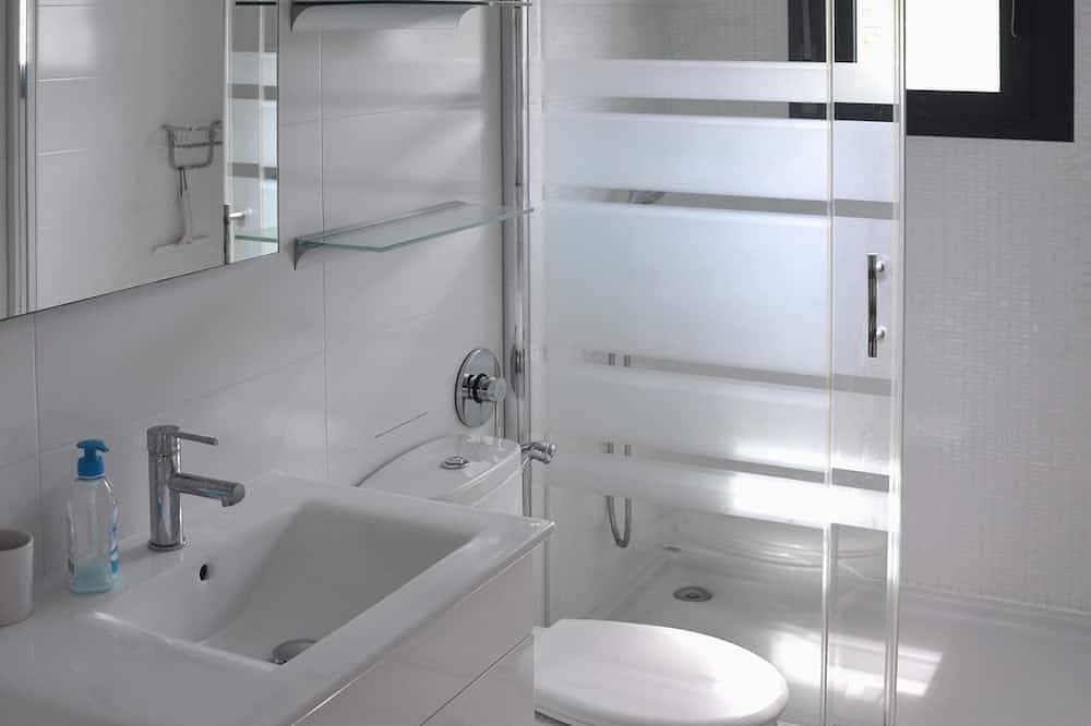 Foto 7 von 30: Moderner Bungalow mit beheiztem Pool, 50m vom Meer - Whirlpool -