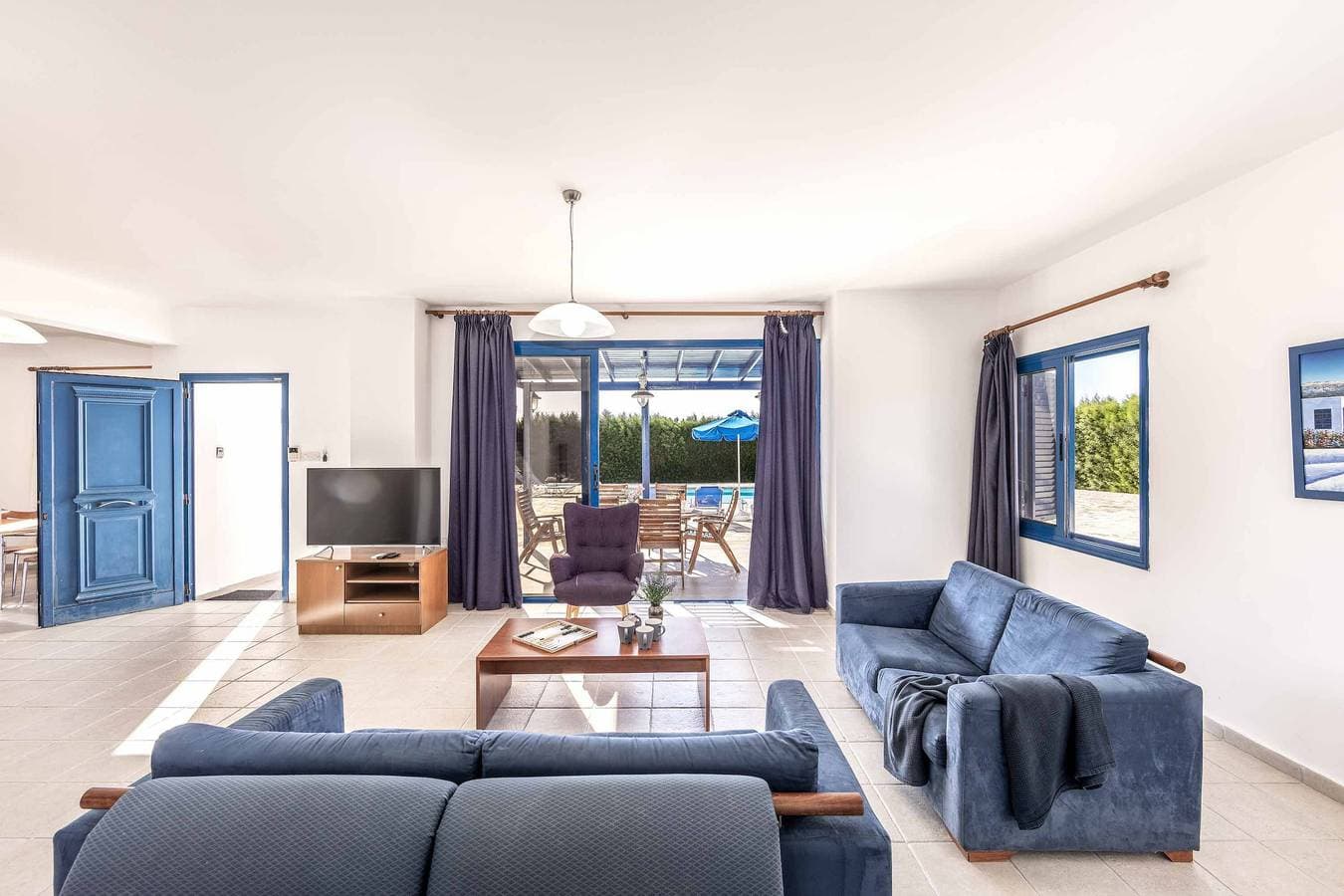 Foto 11 von 34: Villa für 6 Personen mit Balkon