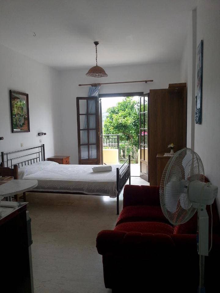 Foto 6 von 12: Studio with Garden View