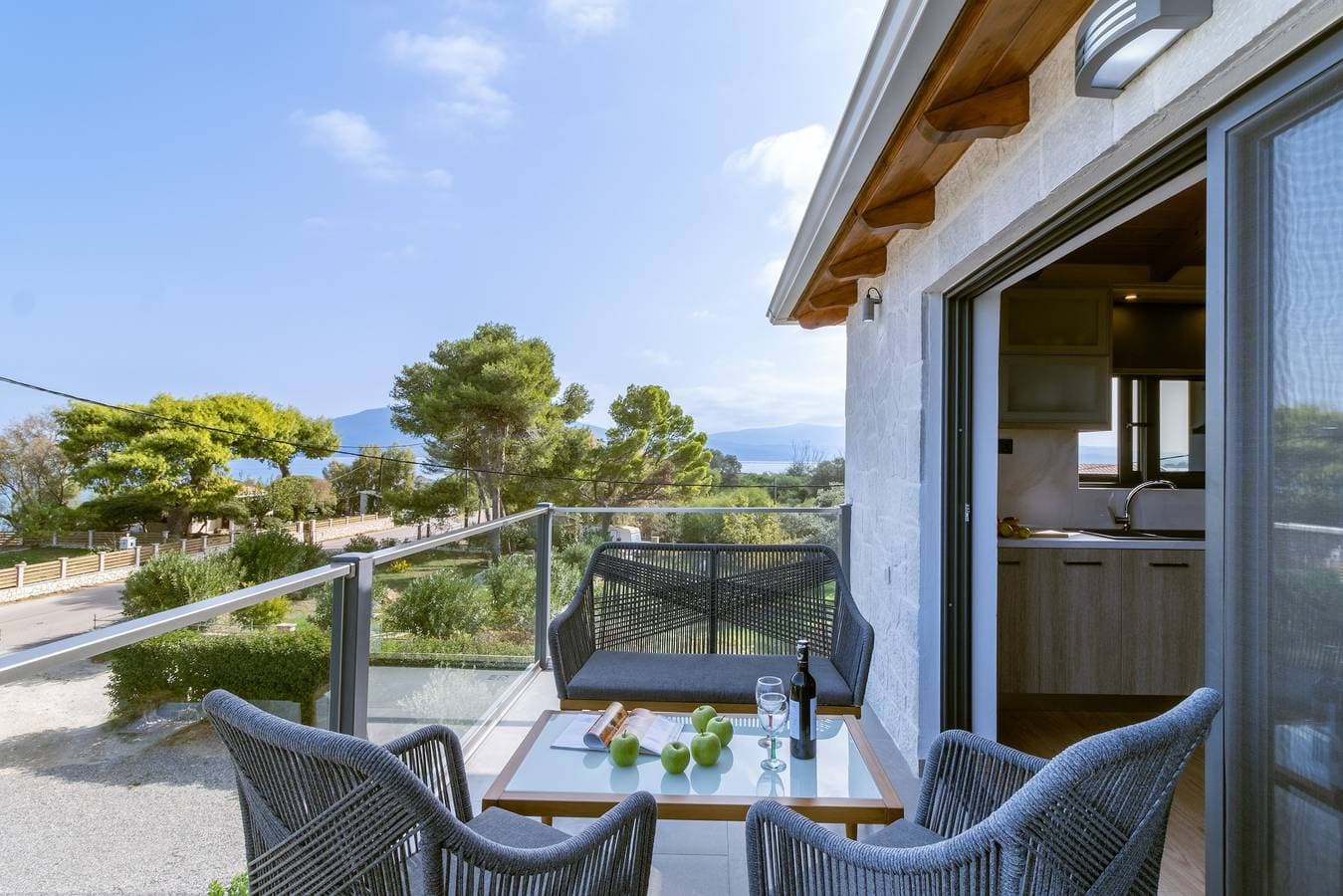 Foto 3 von 26: Villa mit Meerblick, Gemeinschaftsgarten und WLAN