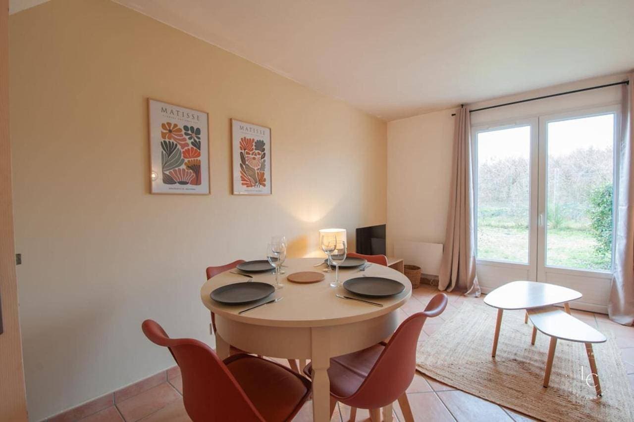 Foto 5 von 33: Two-Bedroom Apartment
