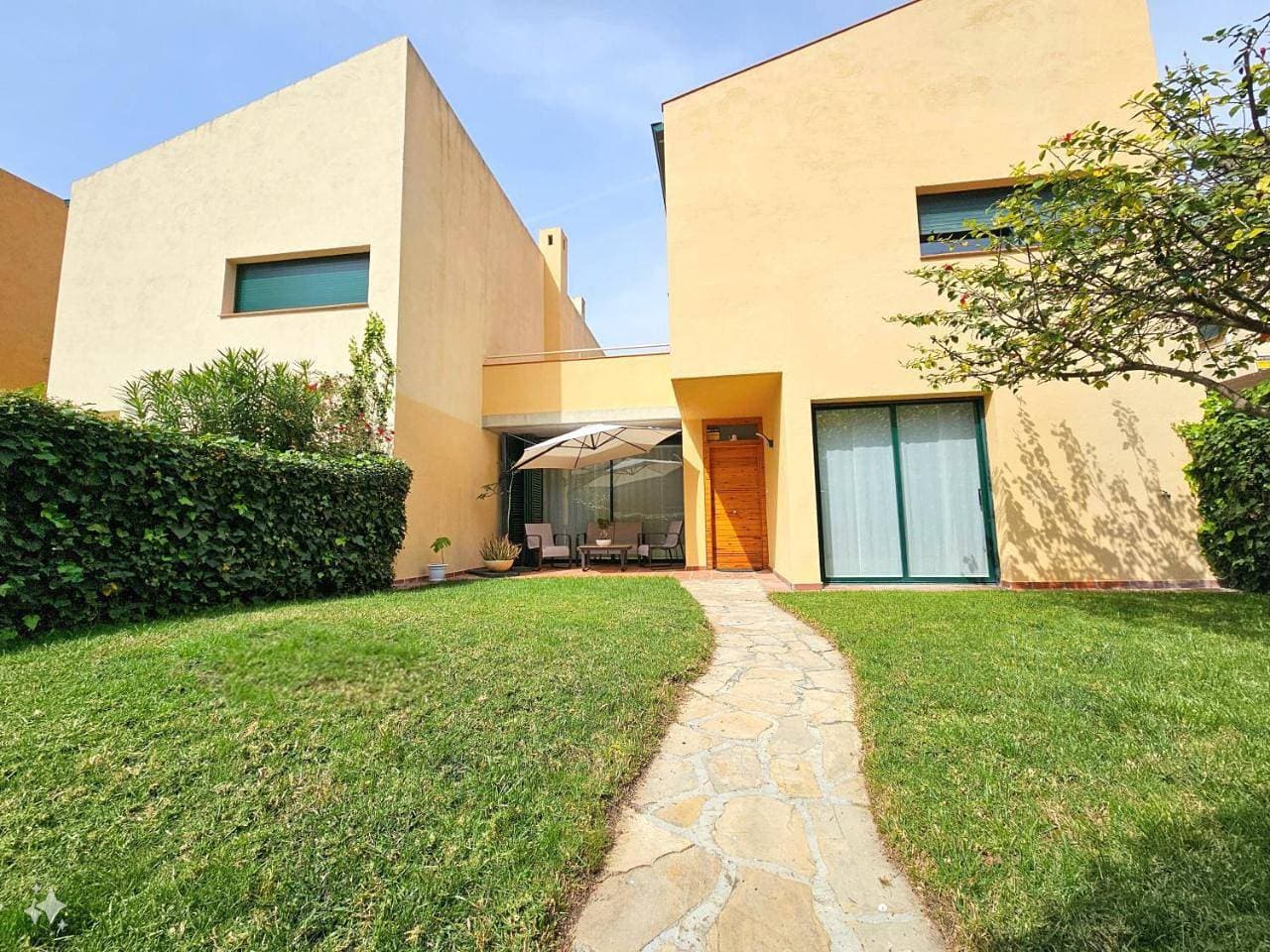 Foto 9 von 41: One-Bedroom House with Private Garden