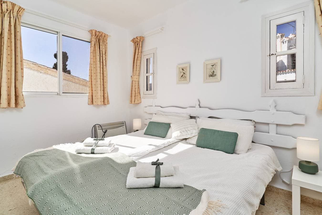 Foto 9 von 30: Ferienwohnung 'Casa Mimosa Capistrano Nerja' mit Meerblick, Gemeinschaftspool und Wi-Fi