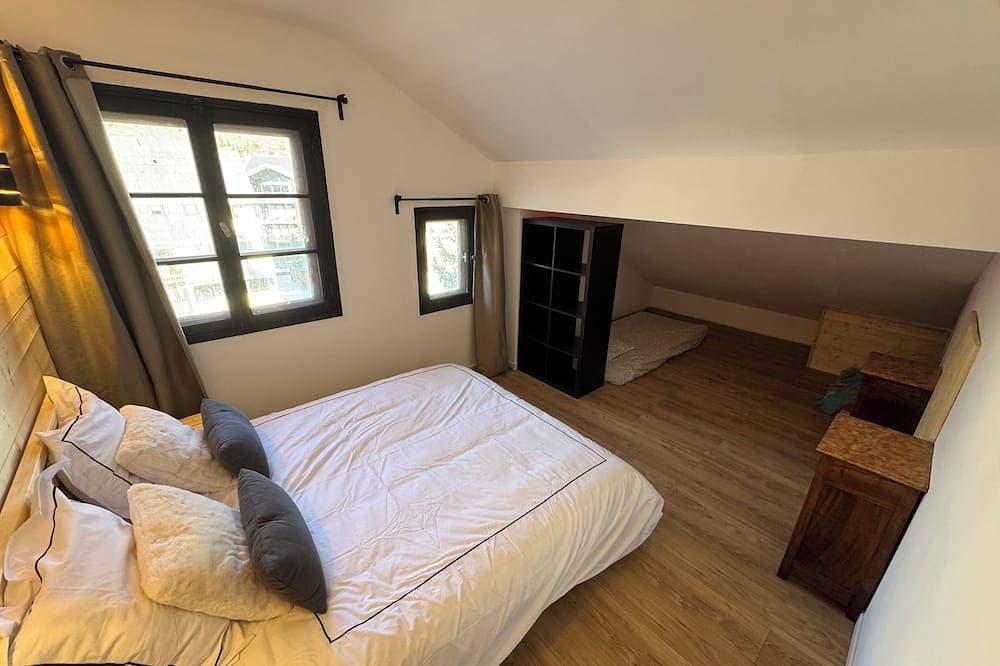 Foto 4 von 15: Luxurious 4-room chalet-style apartment. Cœur station d'Auron, 10 pers.