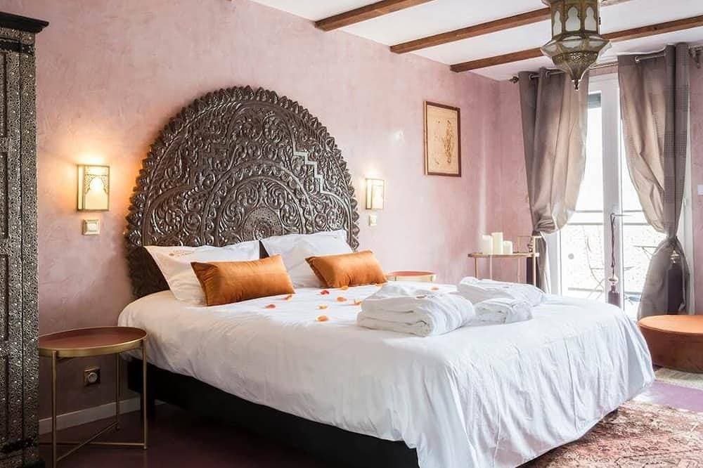 The Thousand and Nights Room 1
