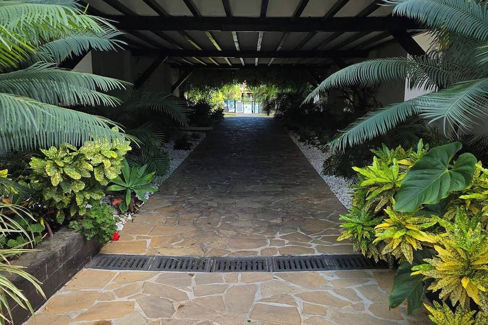 Foto 13 von 27: A lovely spacious 2-bed apartment  on beautiful El Presidente Urbanisation,