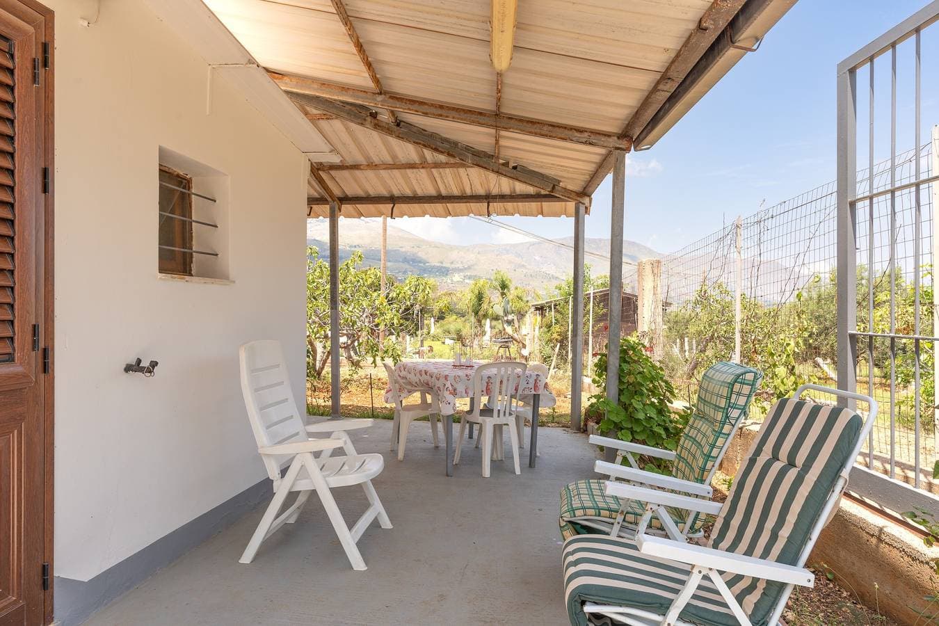 Foto 12 von 21: Ferienhaus „Villetta Nzina“ mit privatem Garten in Castellammare del Golfo