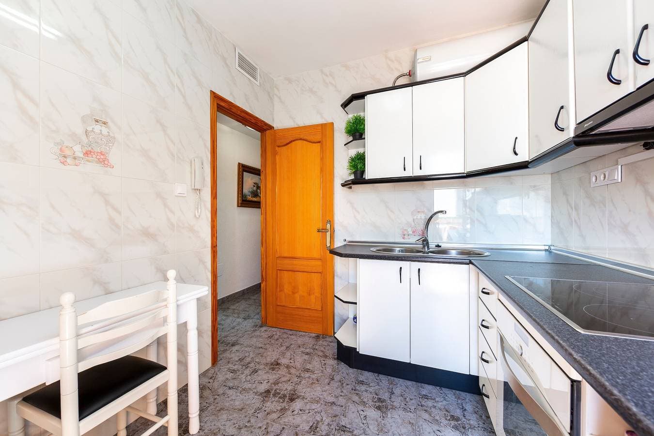 Foto 8 von 32: Villa „Cruz“ mit privater Terrasse, Balkon und Klimaanlage