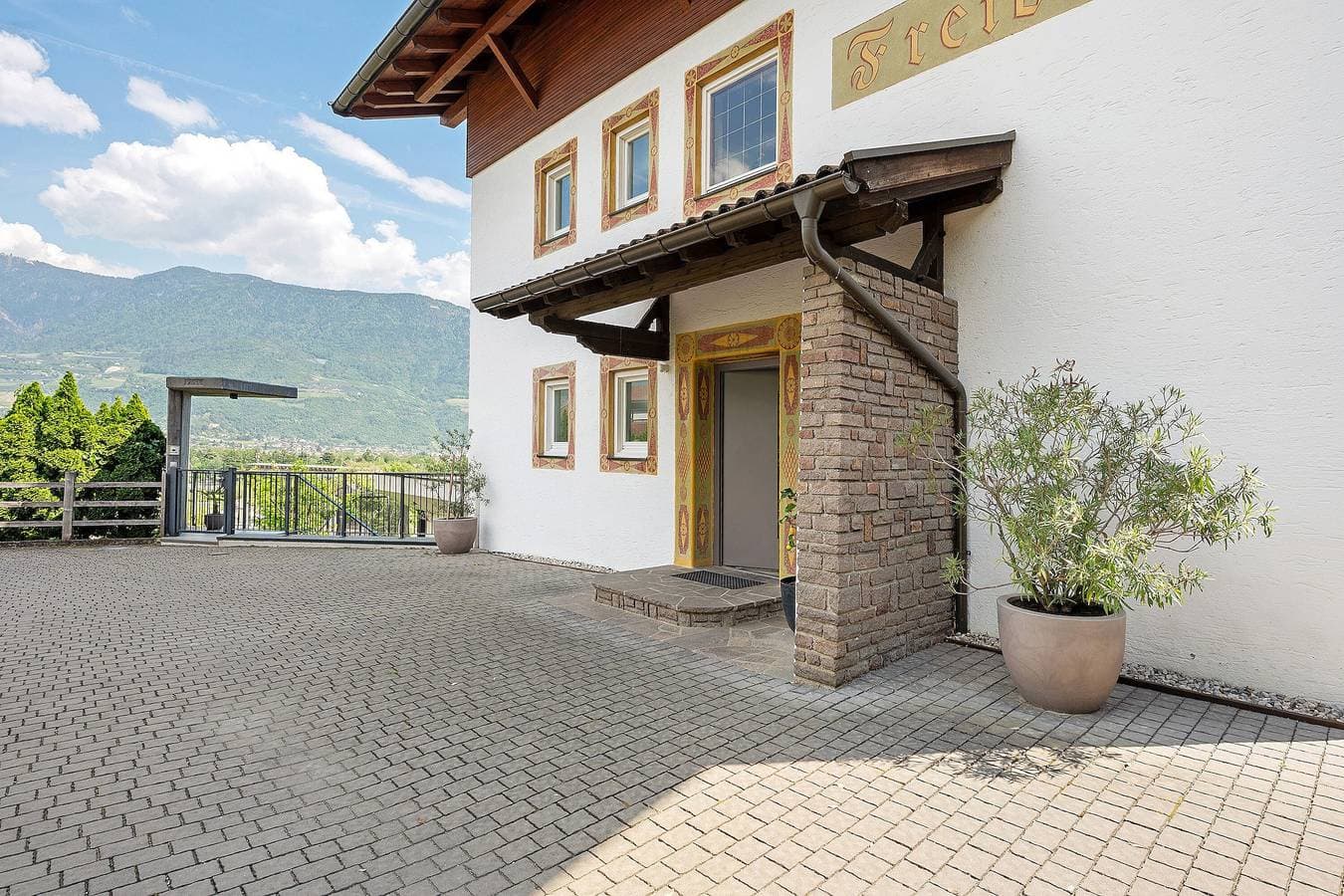 Foto 5 von 29: Ferienwohnung 'Freiblick Groß' mit Bergblick, gemeinsamer Terrasse und WLAN