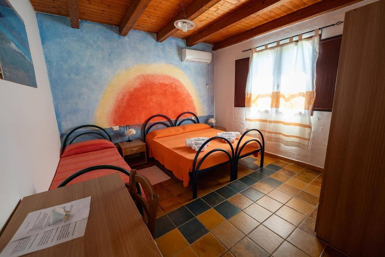Foto 5 von 17: Double or Twin Room with Swimming Pool Access