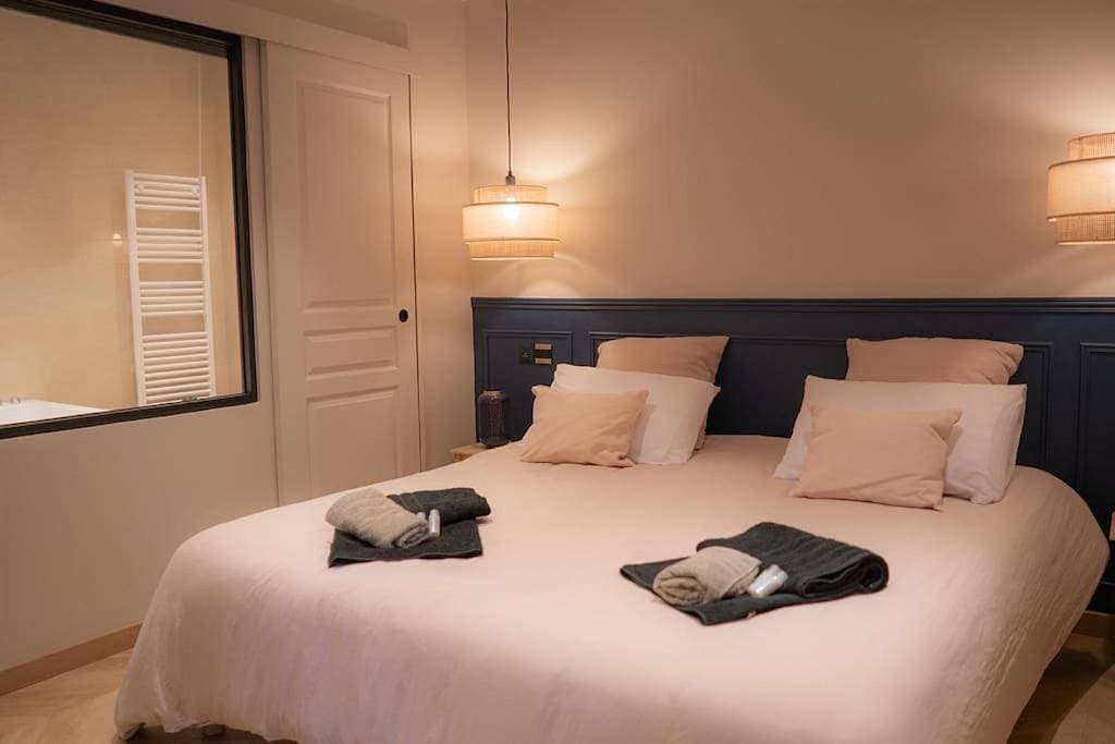 Foto 5 von 29: King Suite with Spa Bath
