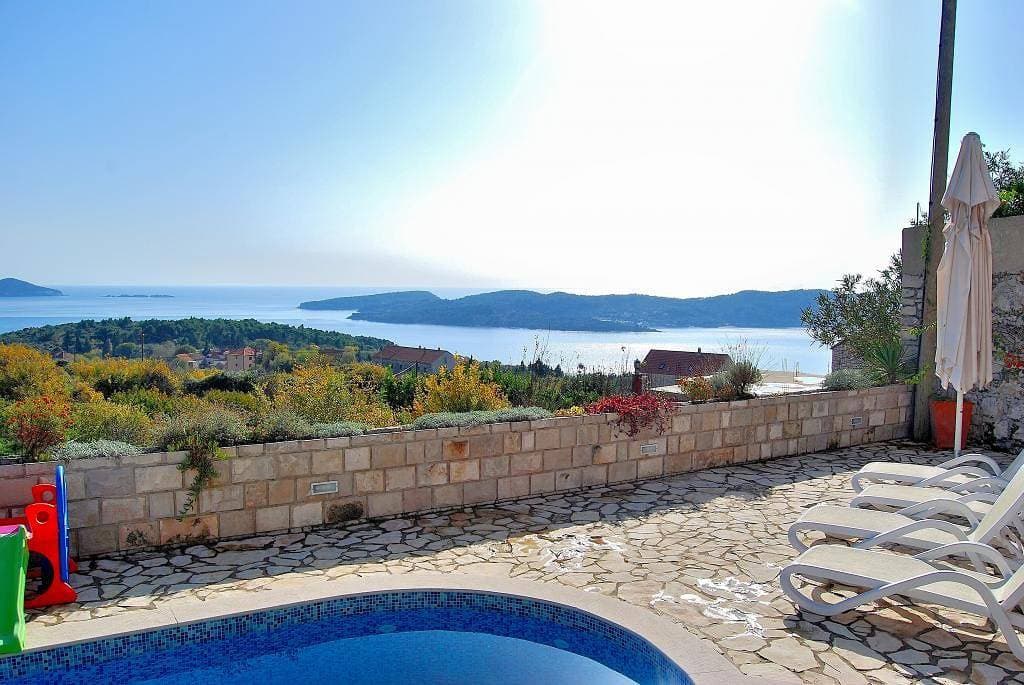 Foto 2 von 32: Villa für 10 Personen mit Meerblick