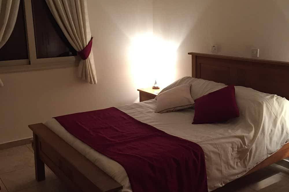 Foto 2 von 30: 2 Schlafzimmer Erdgeschosswohnung in der Nähe von Geschäften, Restaurants, Altstadt und Strand