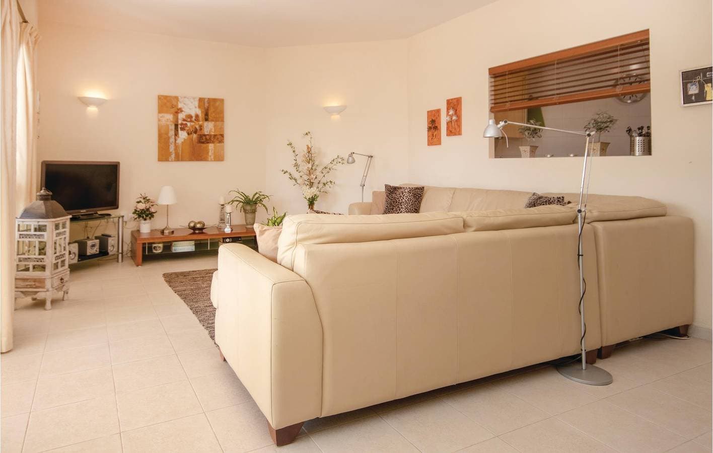 Foto 2 von 30: Torreblanca Oase: 80m² mit AC, Pool & Terrasse