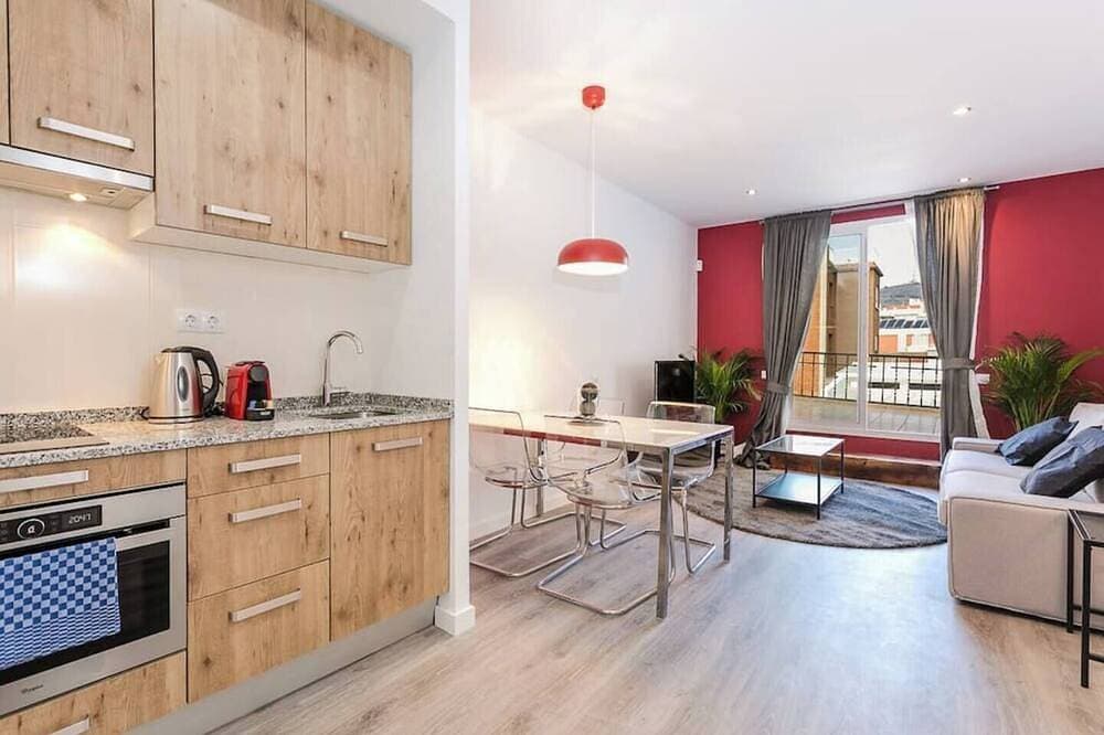 Elegant and luxurious interior designed apartment, perfect for those who are in search of the finer ... 1