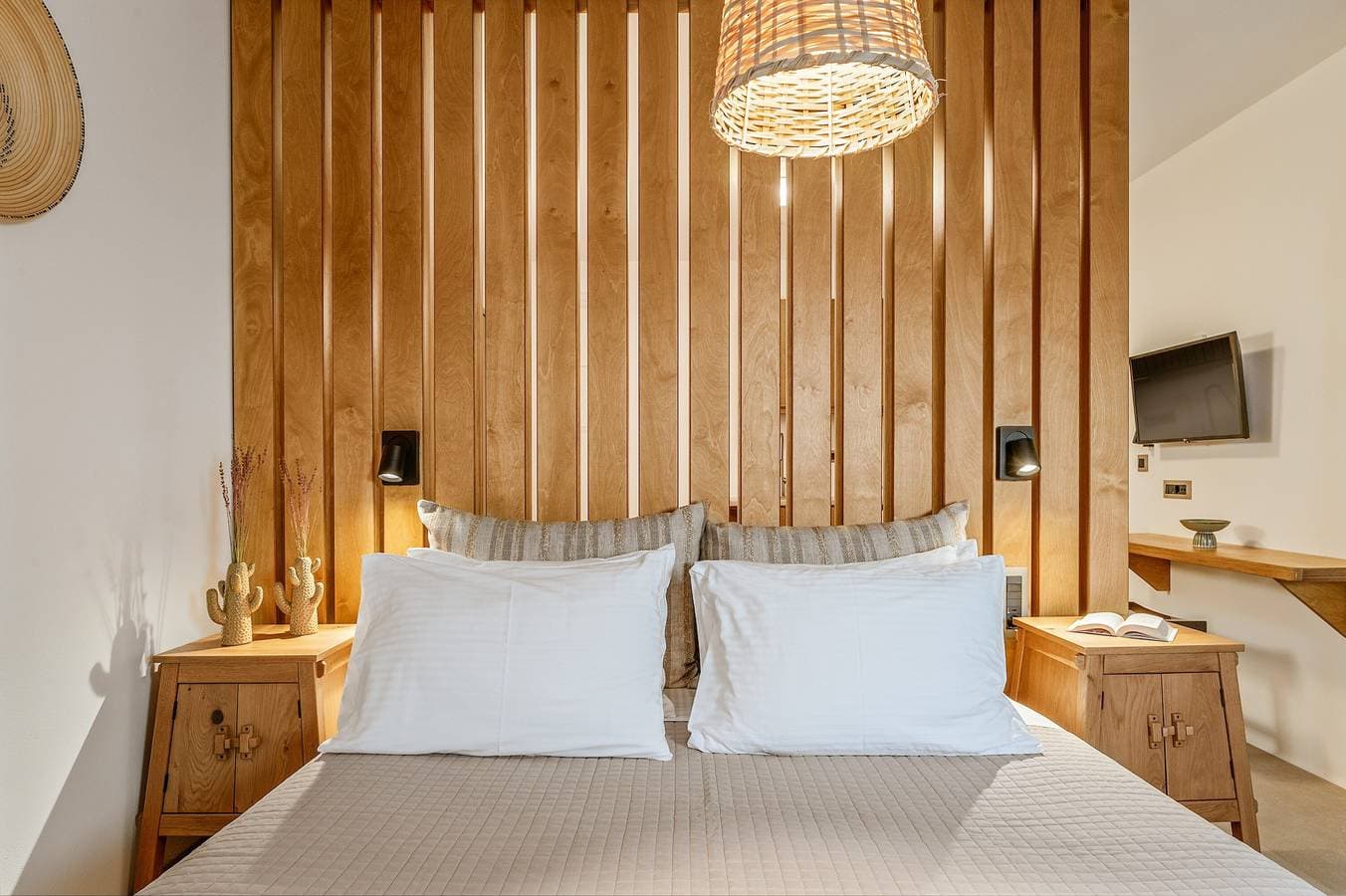 Foto 6 von 24: Ferienwohnung in einem Hotel "Makava Suite" mit Whirlpool im Freien, Balkon, WLAN und Klimaanlage