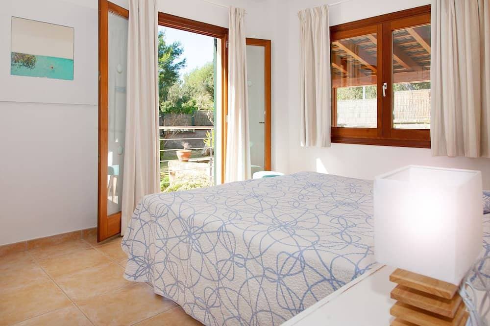 Foto 3 von 30: Familienvilla mit privatem Pool, Jacuzzi, großem Garten und Freizeitbereich