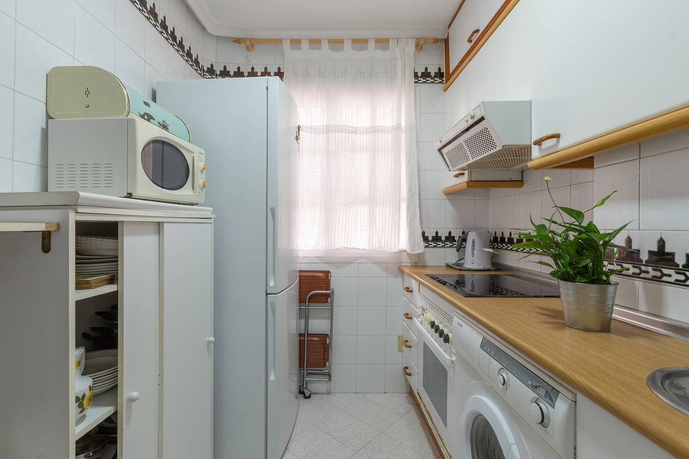 Foto 13 von 25: Haustierfreundliches 'Cute Apartment Oceanfront' mit Meerblick, Gemeinschaftspool und Klimaanlage