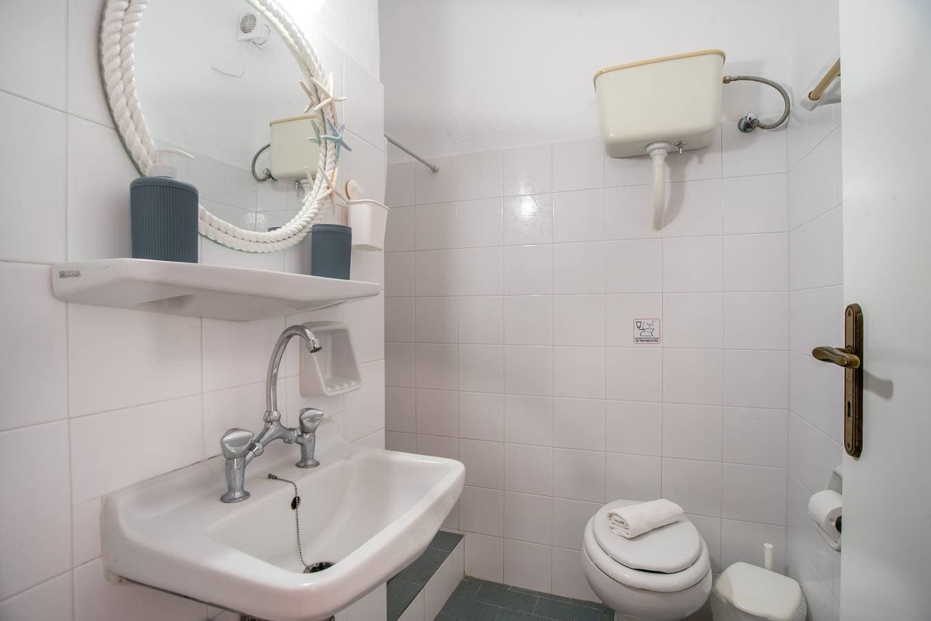 Foto 12 von 45: Einzimmerapartment 'Livadia Seaside Studios 13' mit Gemeinschaftsterrasse, WLAN und Klimaanlage