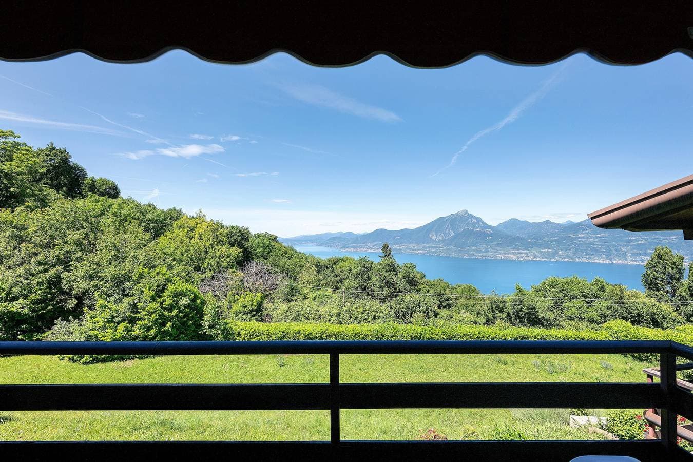Foto 2 von 25: Apartment 'Casa Bell Tramonte' mit Seeblick, Balkon und WLAN