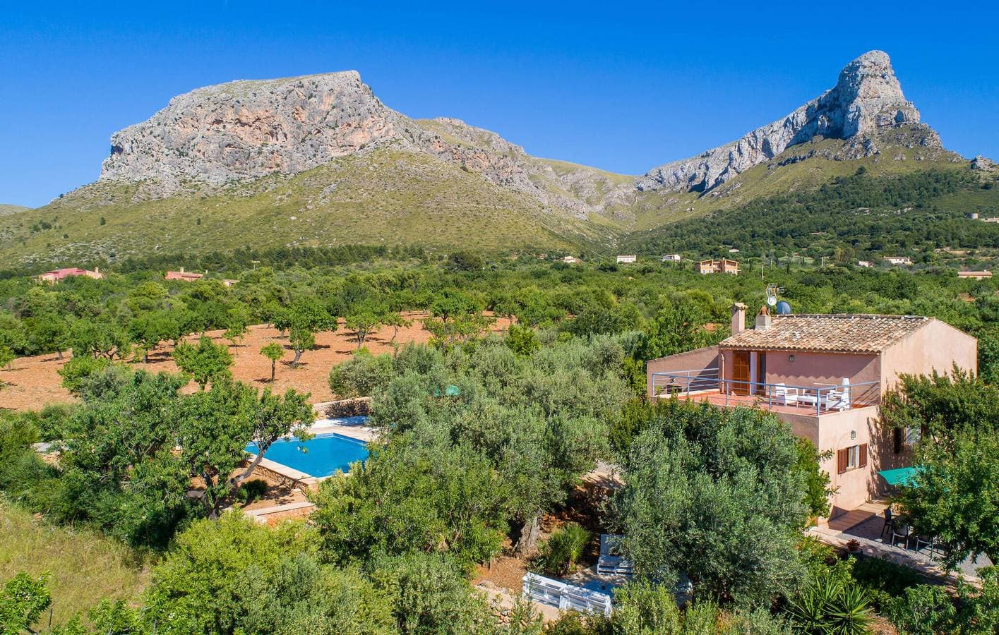 Apartment mit Meerblick, Pool und Terrasse, 1,5 km vom Strand entfernt 1