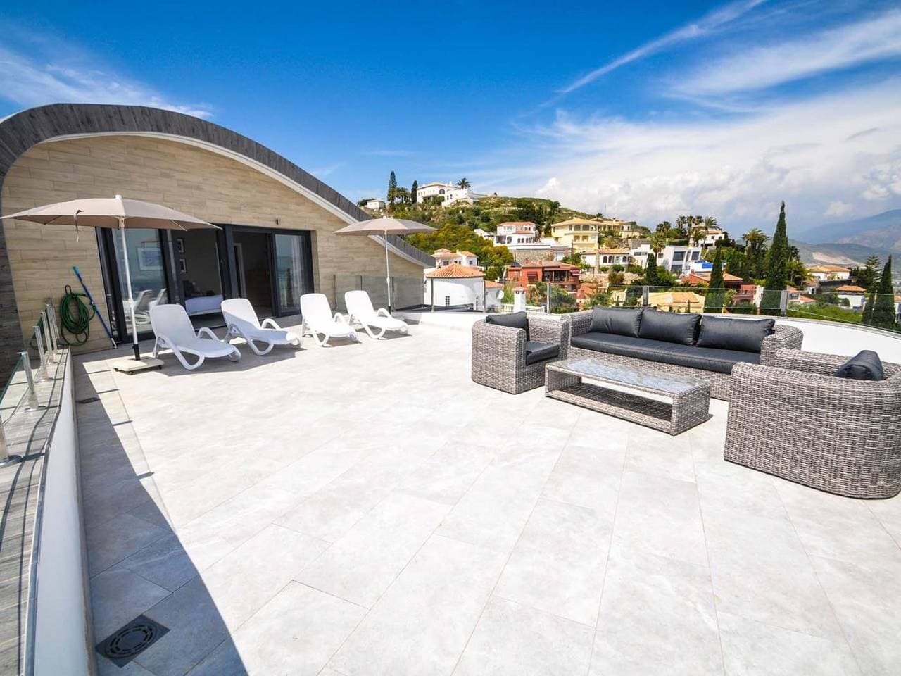 Foto 6 von 26: Moderne Luxusvilla, Meerblick und beheiztem Pool