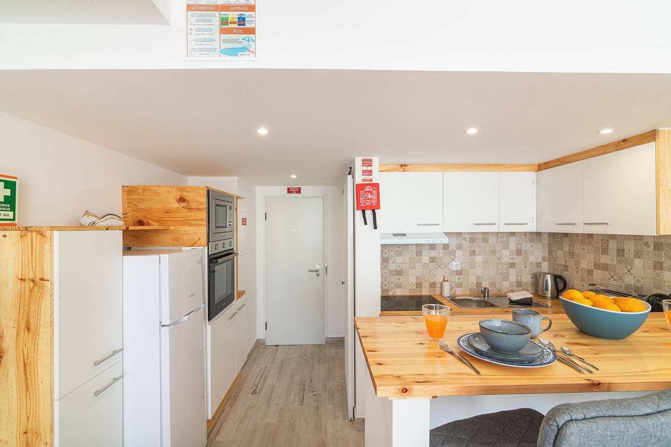 Foto 7 von 20: Duplex-Apartment T2 Montechoro mit Gemeinschaftspool, WLAN und Klimaanlage