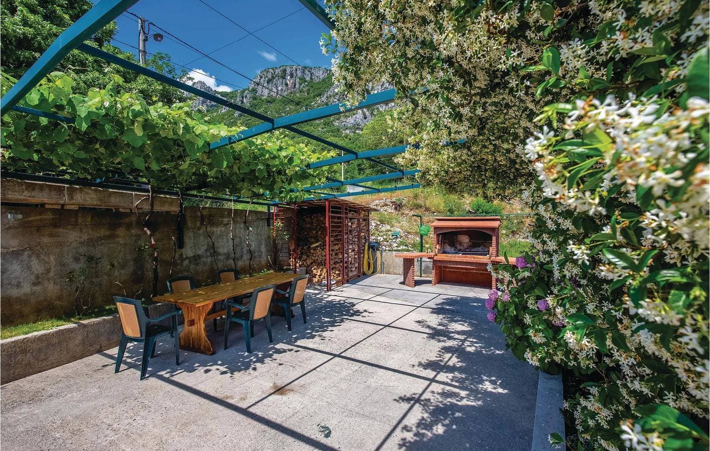 Foto 7 von 30: Gemütliche 2-Zimmer-Wohnung mit Terrasse und WLAN, 700 m vom Stadtzentrum von Bribir entfernt