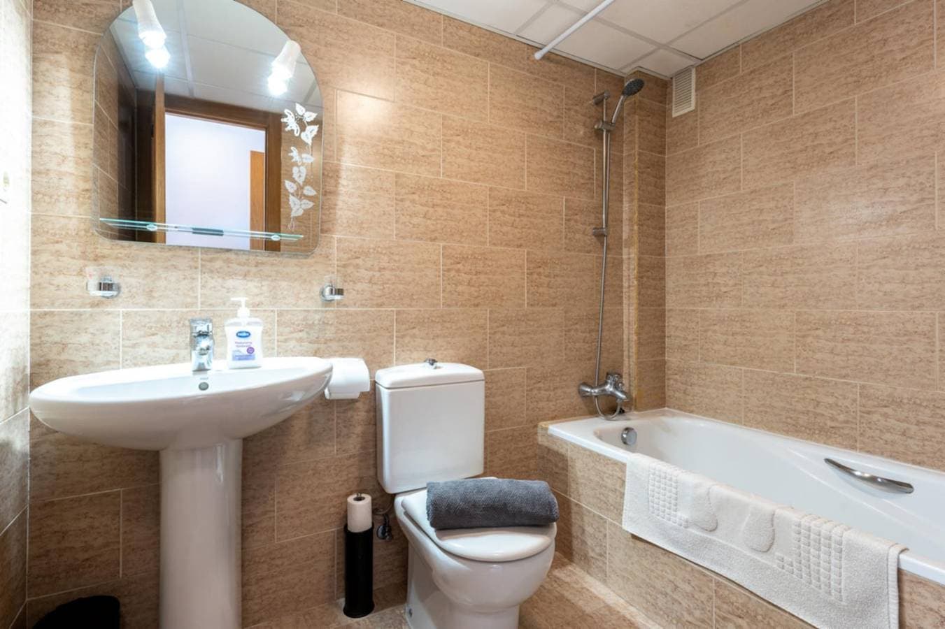 Foto 6 von 28: Ferienwohnung für 4 Personen mit Balkon/Terrasse