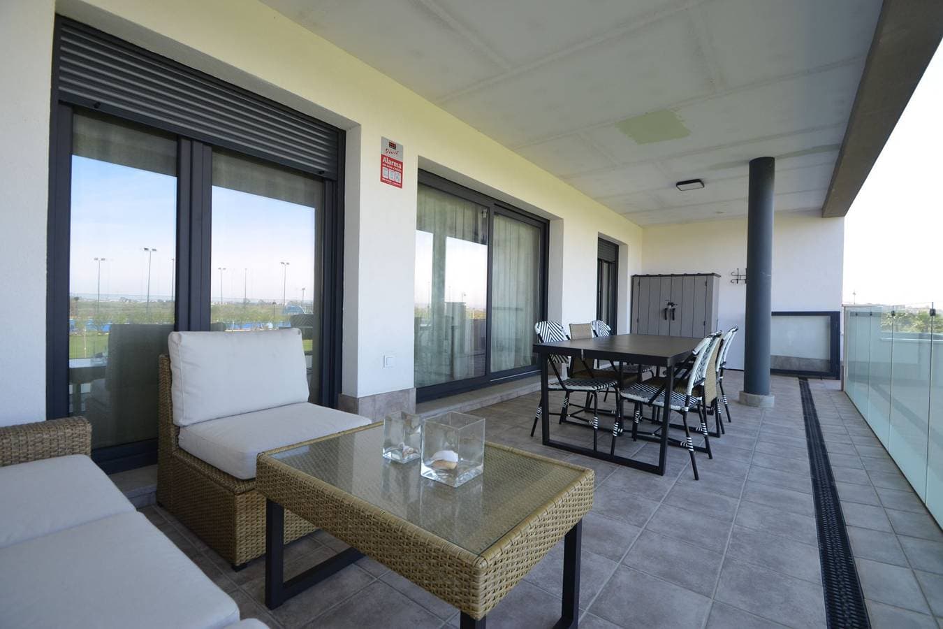 Foto 3 von 34: Ferienwohnung für 5 Personen mit Terrasse