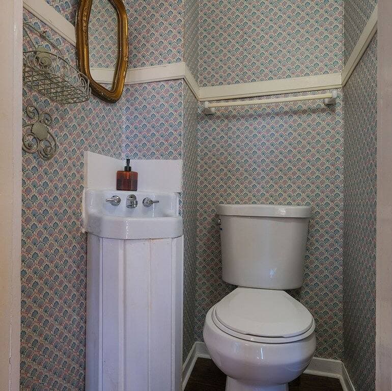 Foto 6 von 25: 1 Lovely Suite in Bar Harbor Open Hearth Inn