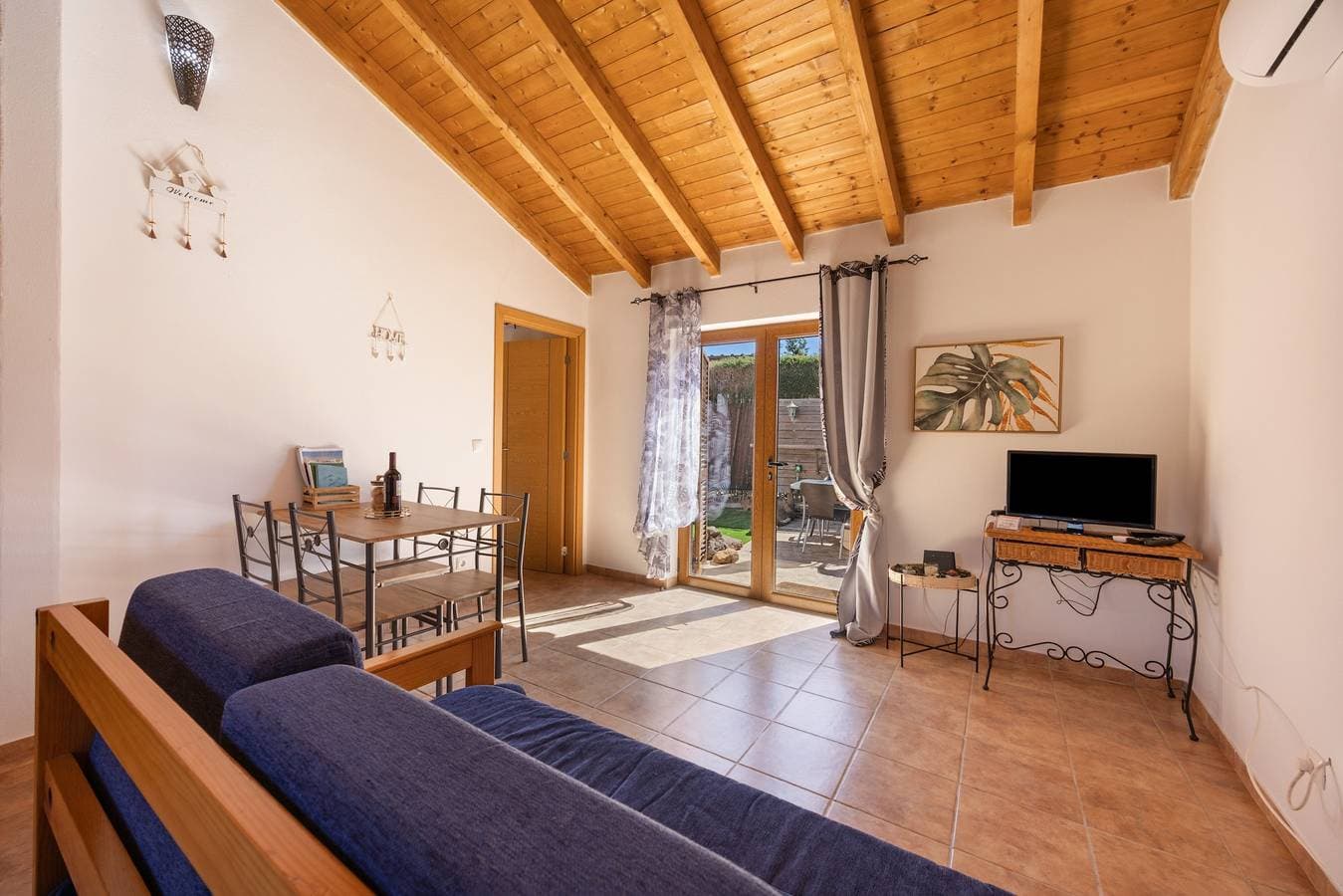 Foto 2 von 31: Villa 'Coureladaltura 2' mit Bergblick, WLAN und Klimaanlage