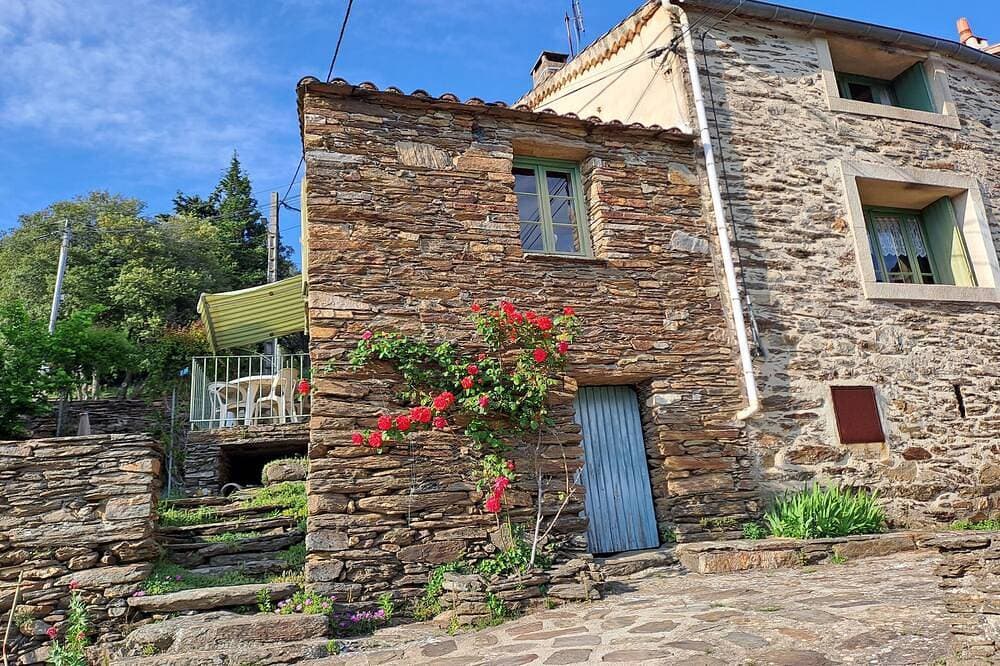 Cévennes hamlet house 1