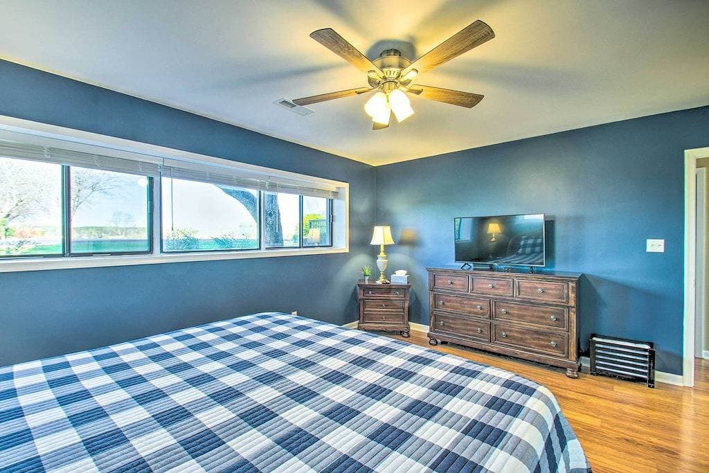 Foto 8 von 36: Sun-Filled Condo w/ Smith Mountain Lake Views