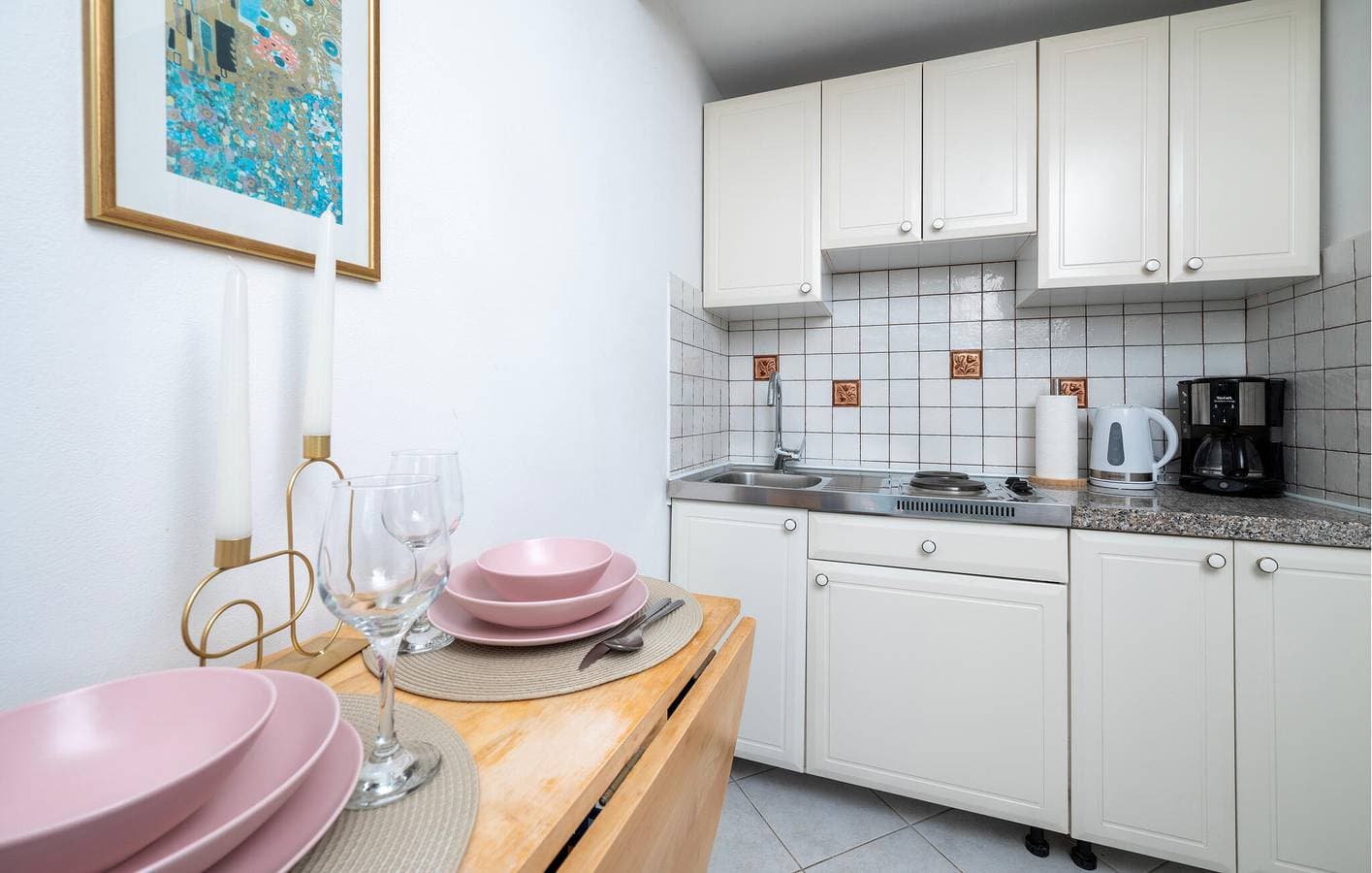 Foto 11 von 22: Gemütliches Apartment mit Meerblick, Terrasse, WLAN und Parkplatz – 200 m vom Strand entfernt