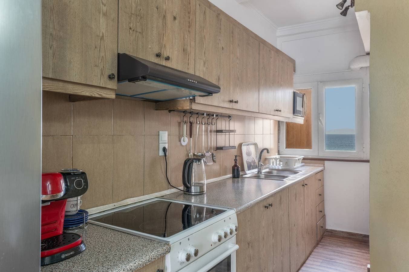 Foto 7 von 21: Artemis Blue Escape Apartment – Modernes Apartment nur 10 m vom Strand entfernt