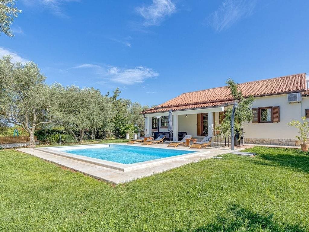 Foto 6 von 34: Agatta mit privatem Pool