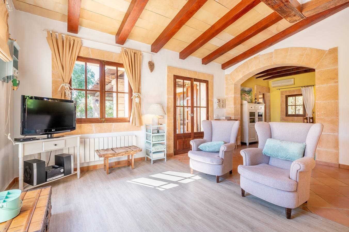 Foto 7 von 25: Ferienhaus Ses Tendes mit WLAN, Klimaanlage, Pool, Garten und Terrasse; Parkplatz vorhanden