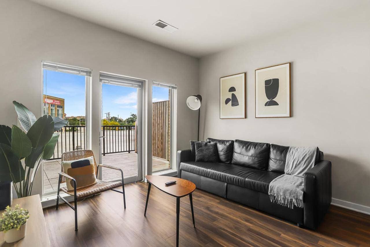 Chic 1BR Alexandria Retreat - Fast Metro Access 1