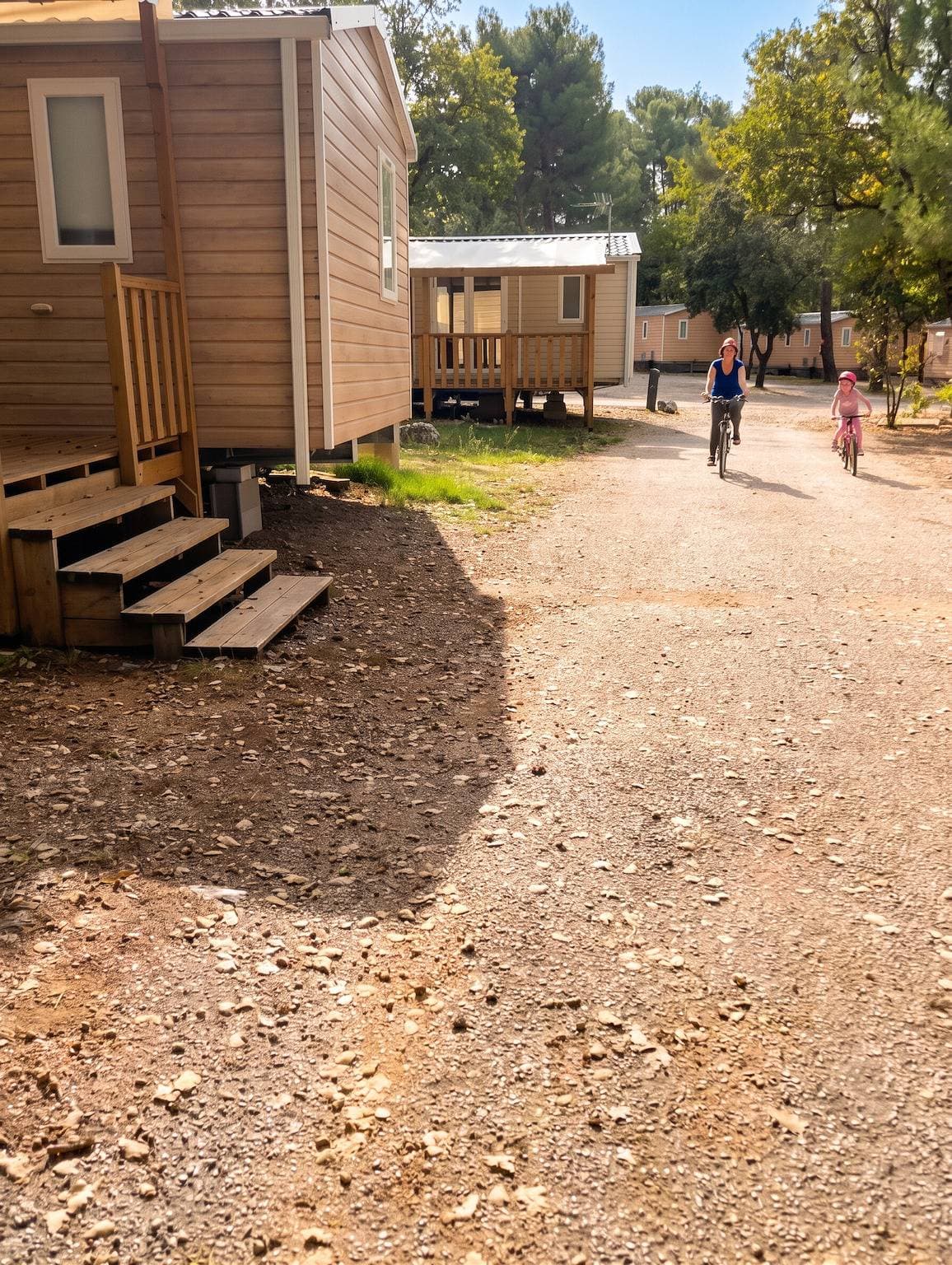 Foto 11 von 12: Komfortabler Bungalow in Nans-les-Pins mit Gemeinschaftspool