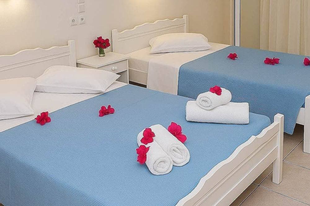 Blue Lake Holiday Homes - Keri Summer Escape 1