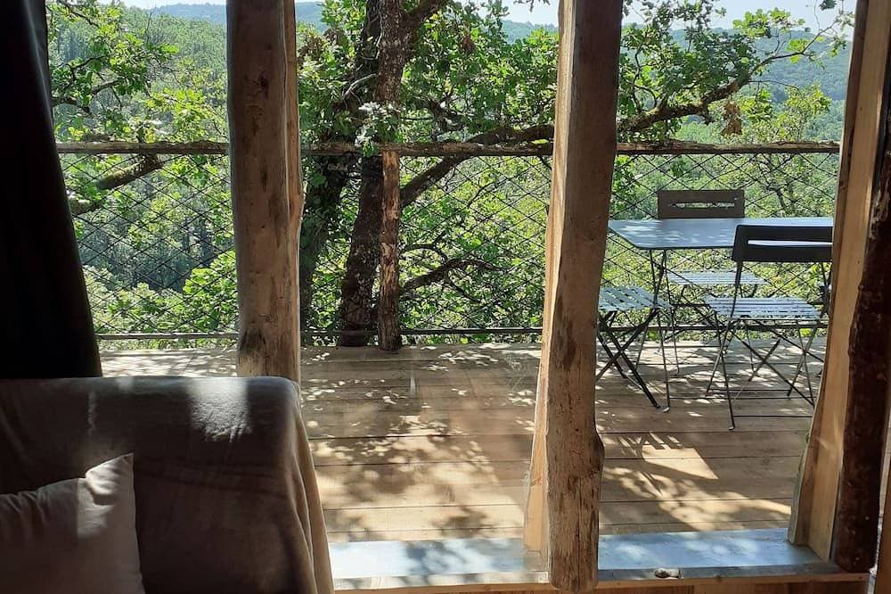Foto 10 von 24: Wooden tree house