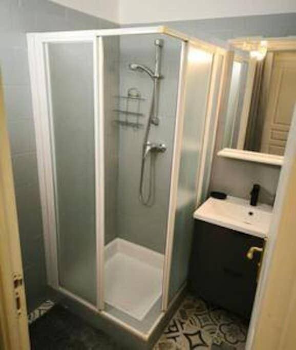 Foto 7 von 9: One-Bedroom Apartment