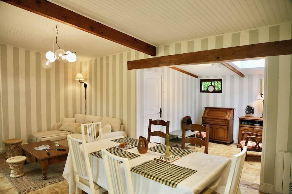 Foto 9 von 20: Private domain - Cottage house Maison Normandy Deauville Cabourg 20mins seaside