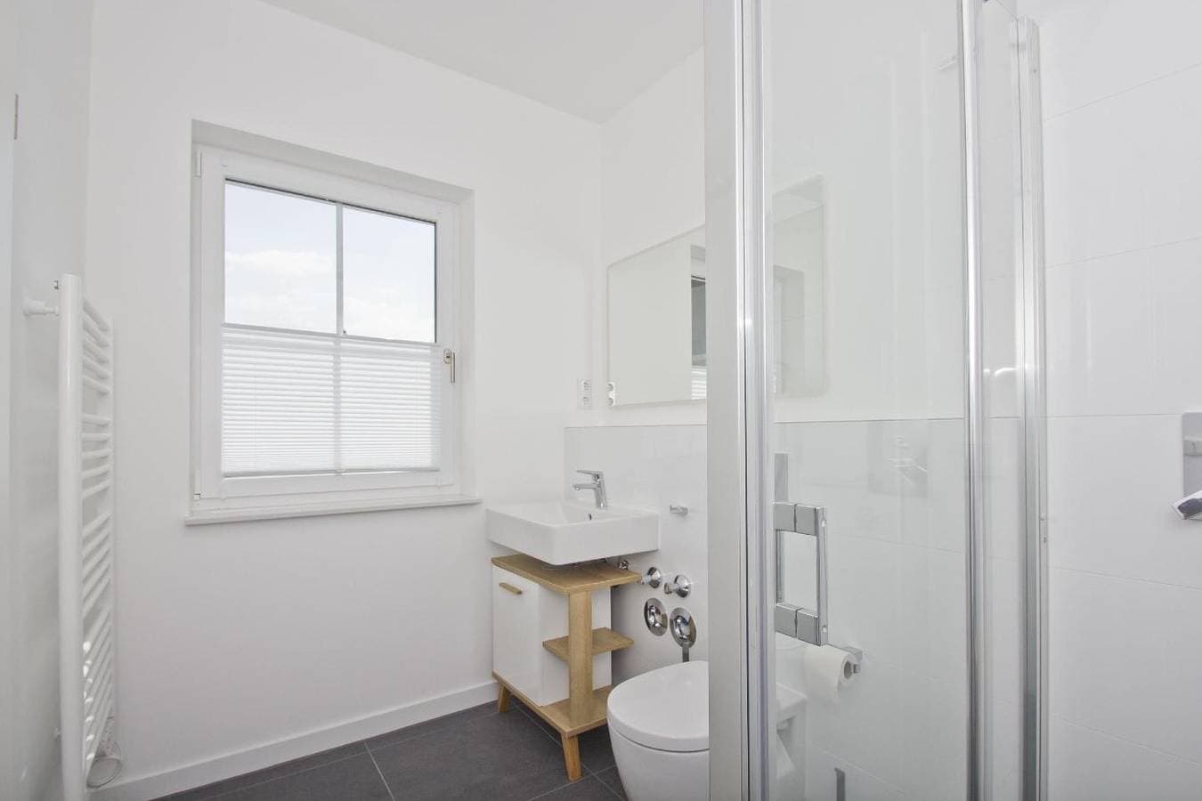 Foto 11 von 20: Moderne Ferienwohnung mit eigener Terrasse - Haus Inselwind FeWo MEERsalz