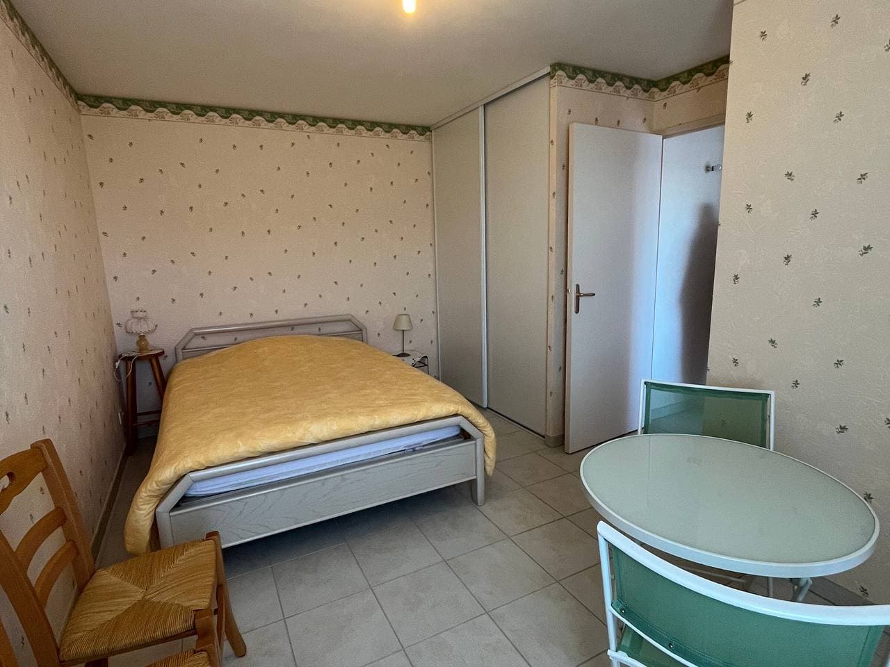 Foto 10 von 11: 2-Zimmer-Wohnung in Bahnhofsnähe mit Garage